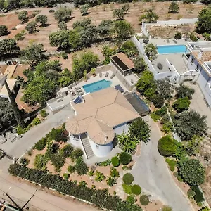  Villa Redonda