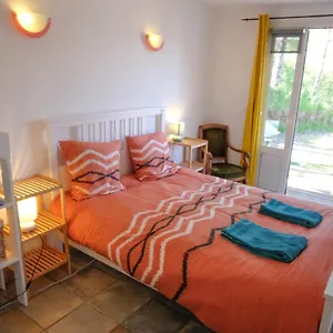 https://chez-anais-et-marc.hotels-rhonealpes.com