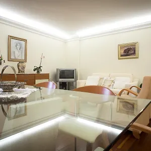 https://helens-house-apartment.madeira-islandshotels.com